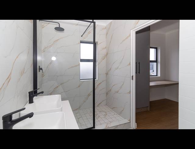 3 BEDROOM DUPLEX FOR SALE IN SANDOWN